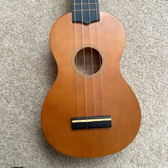 Mahalo Ukulele with Nubone Brown No U-50 Excellent Condition String Instrument - Picture 3 of 9